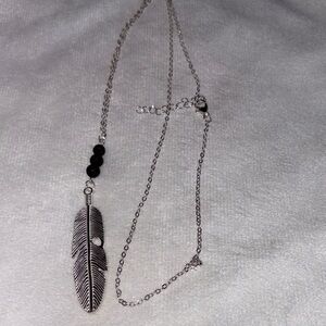Chic Silver Feather Pendant Necklace